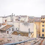 Sur Les Toits D\'Aix-En-Provence